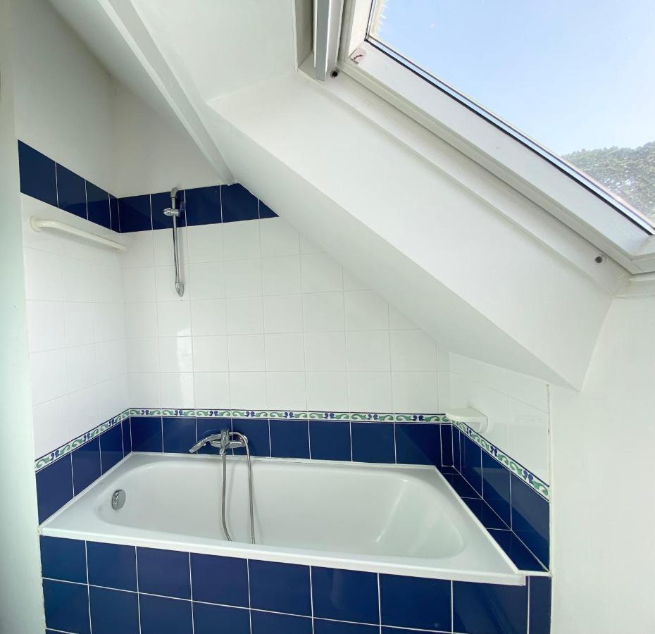 Appartement En Duplex Front De Mer, Cap Coz Фуенан Екстериор снимка